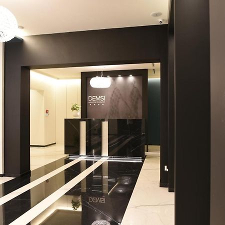 פויג'ה Demsi Palace Hotel & Restaurant מראה חיצוני תמונה